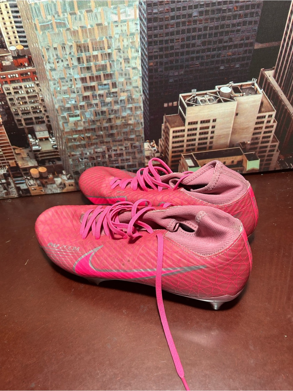 Nike Men's Pink Soccer / Football Cleats